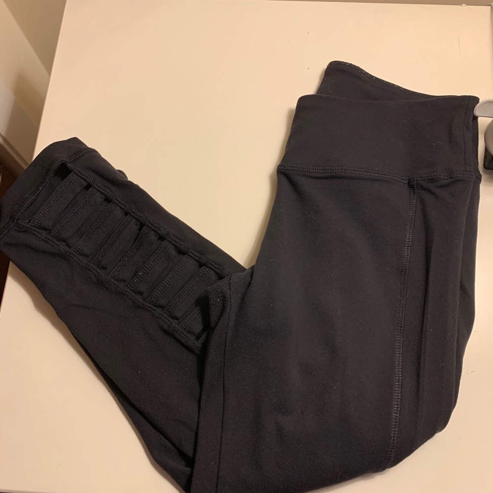 Rese Black Capri Pants